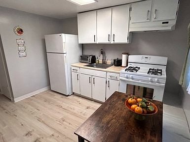 Furnished Finder property 602772_1 photo 7