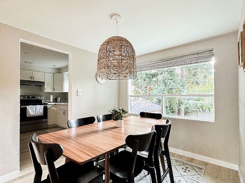 Furnished Finder property 602773_1 photo 3