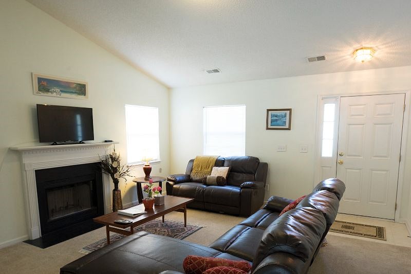 Furnished Finder property 602781_1 photo 3