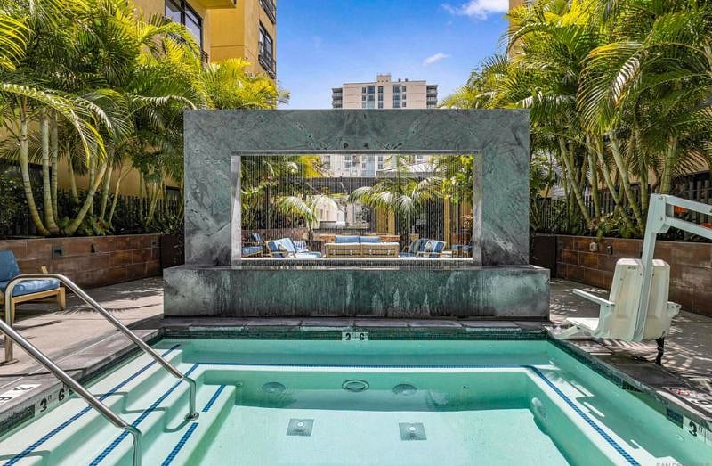 Furnished Finder property 602800_1 photo 17