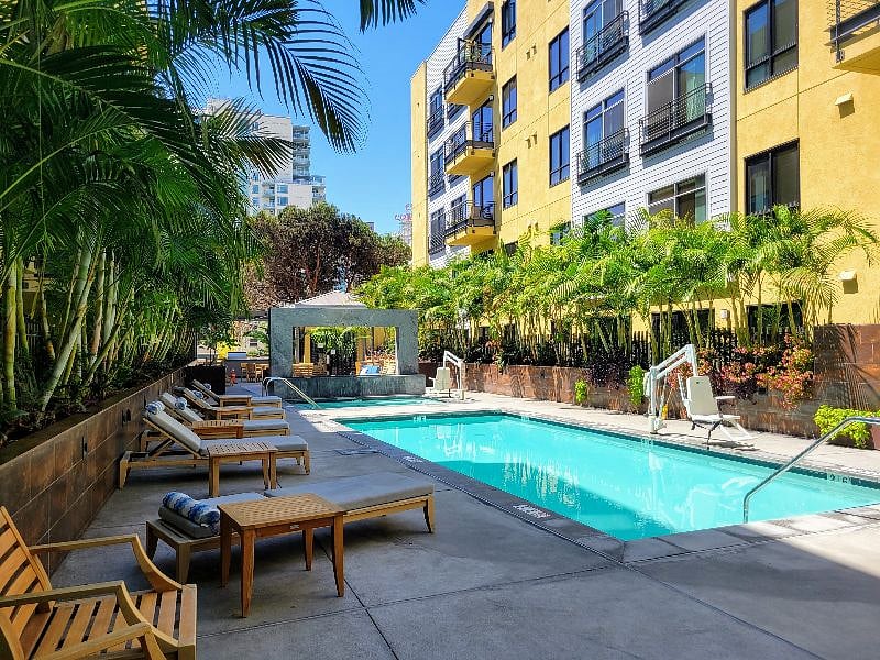 Furnished Finder property 602800_1 photo 16