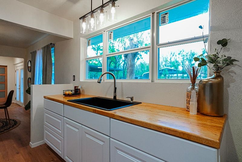 Furnished Finder property 602811_1 photo 4