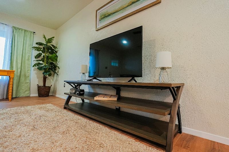 Furnished Finder property 602811_1 photo 13