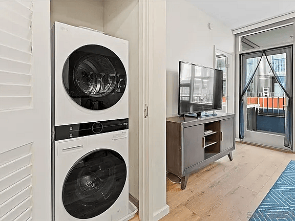Furnished Finder property 602862_1 photo 8
