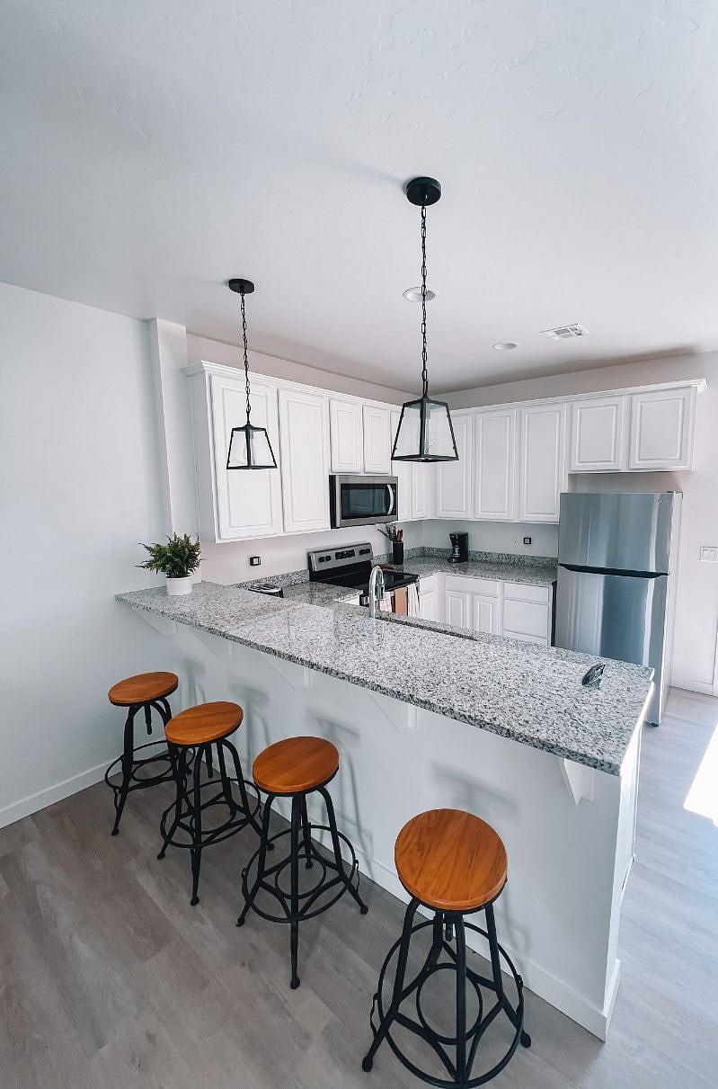 Furnished Finder property 602894_1 photo 3