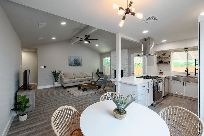 Furnished Finder property 602898_1 photo 3