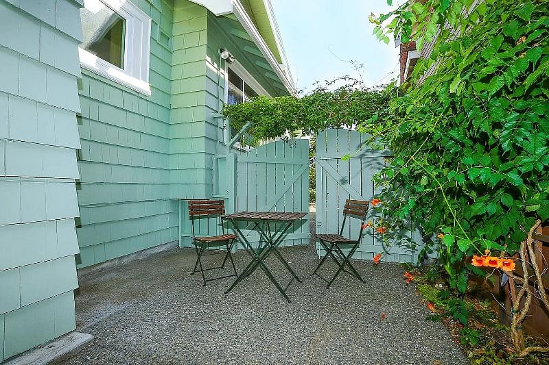 Furnished Finder property 602900_1 photo 16