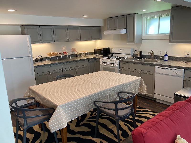 Furnished Finder property 602904_1 photo 4