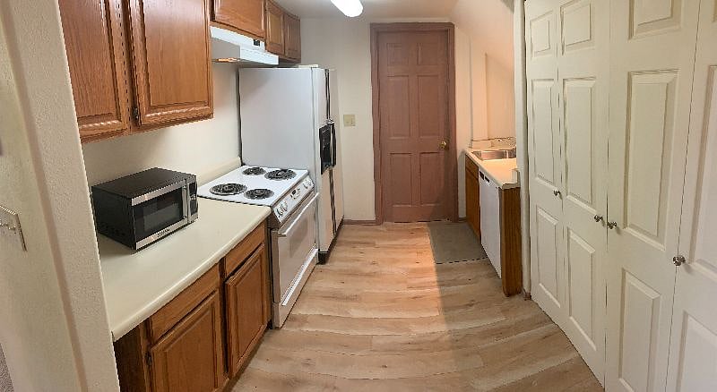 Kitchen includes in unit dishwasher.