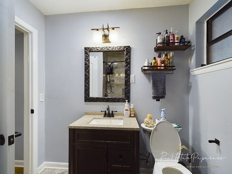 Residence A Hallway Full Bath