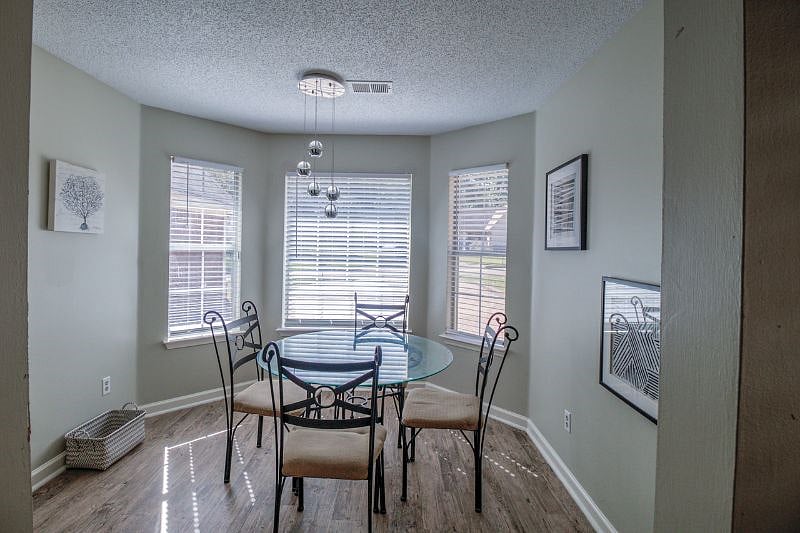 Furnished Finder property 603225_1 photo 3