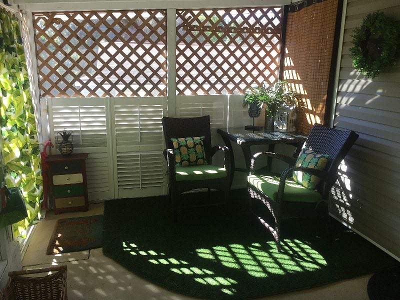 outdoor Lanai Dining area great outdoor living!