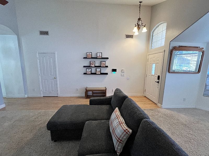 Furnished Finder property 603435_1 photo 7