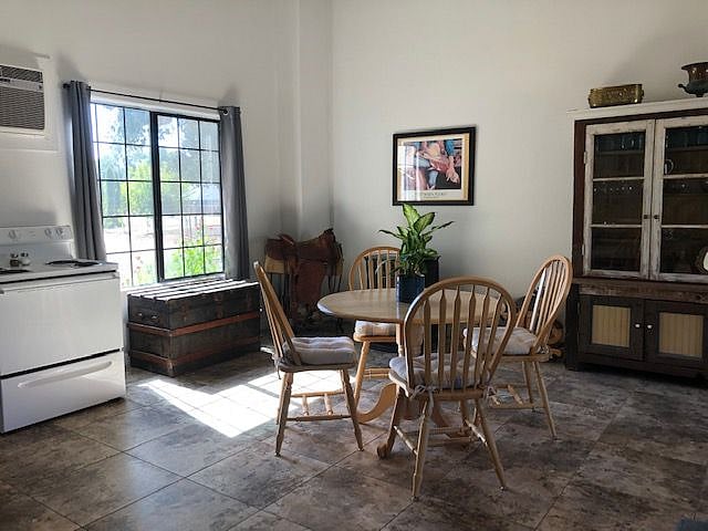 Furnished Finder property 603444_1 photo 4