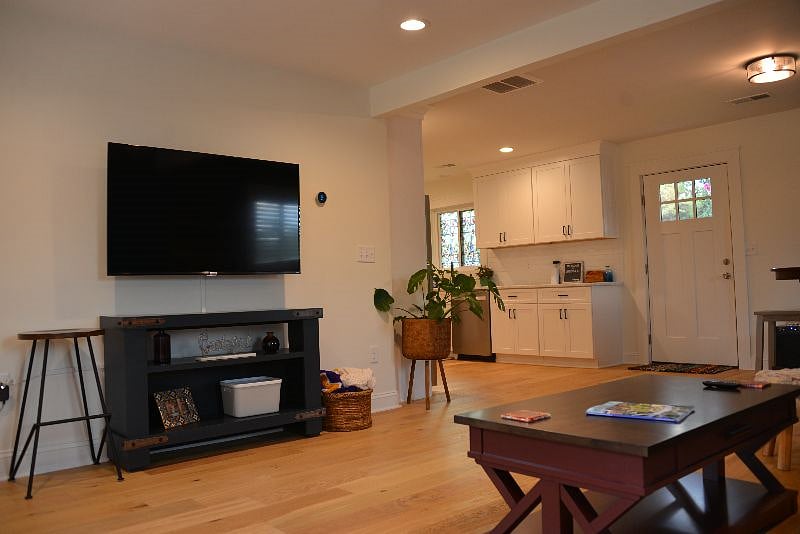 Furnished Finder property 603475_1 photo 3