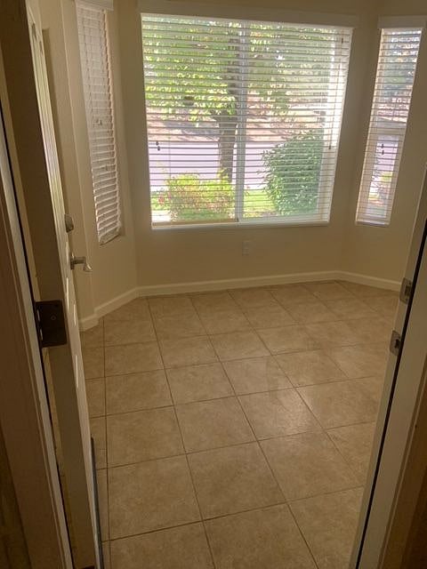BONUS room attached to garage, facing the lake! It will be unfurnished. You will need to get own desk if you want it for an office. Wifi included.