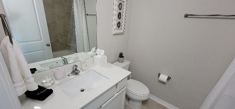 Upstairs secondary bathroom.