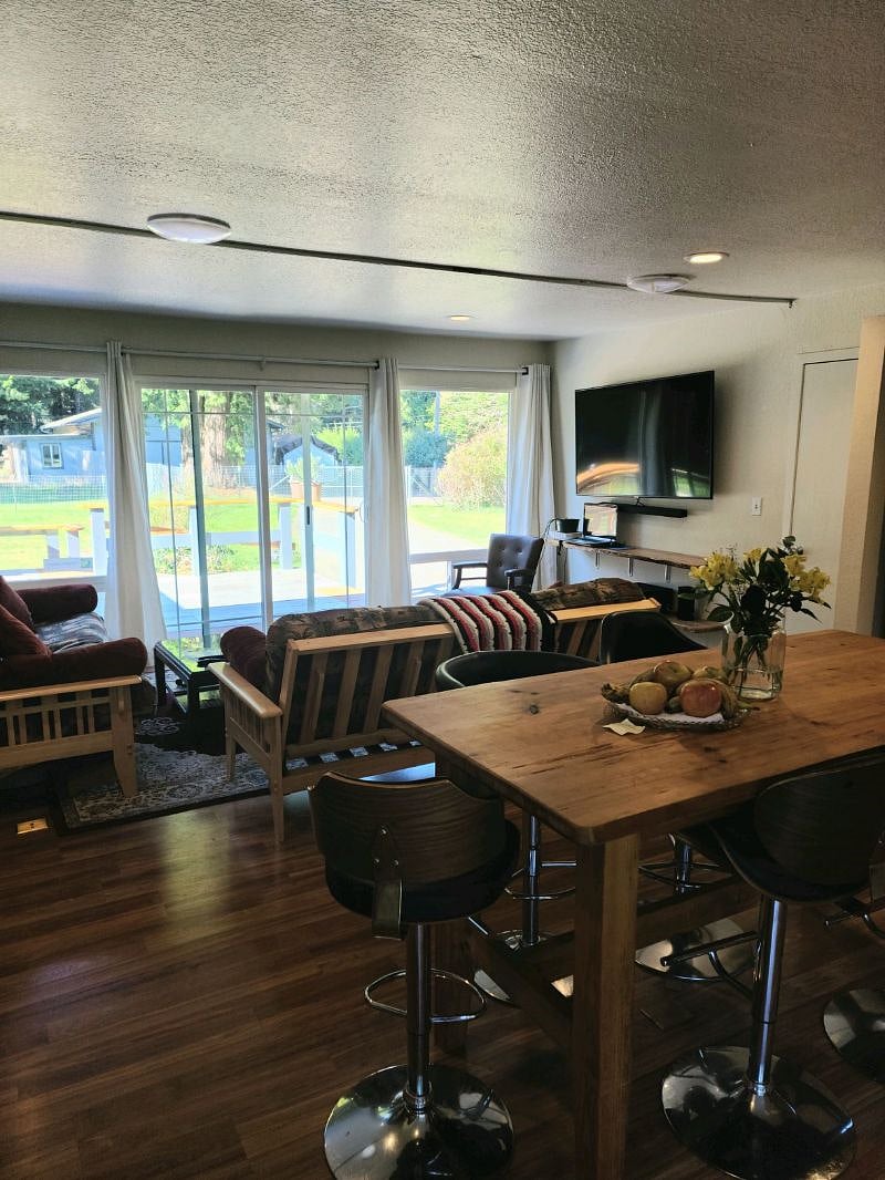 Furnished Finder property 603818_1 photo 18