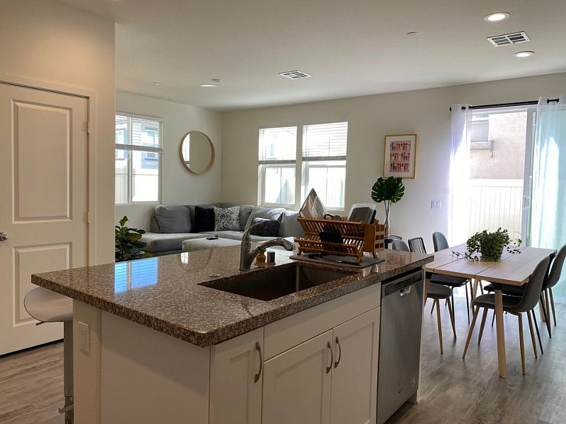 Furnished Finder property 603835_1 photo 12