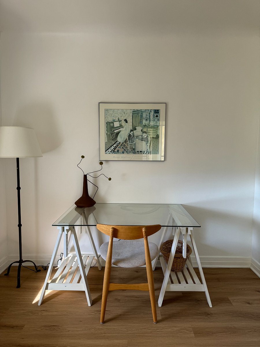 Desk area/kitchen nook