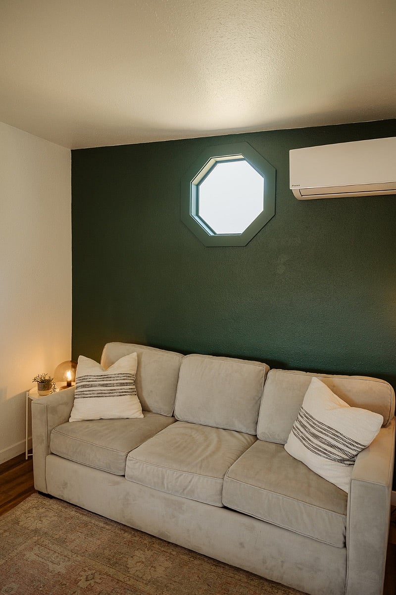 Pull out couch bed in the living room