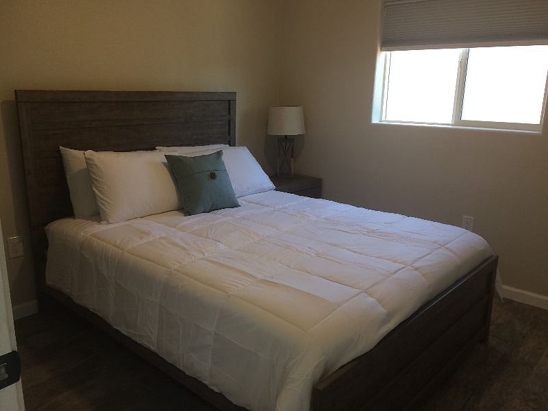 Queen Bedroom with room darkening blinds