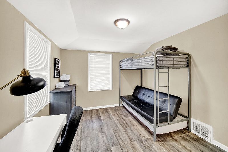 Furnished Finder property 603986_1 photo 18