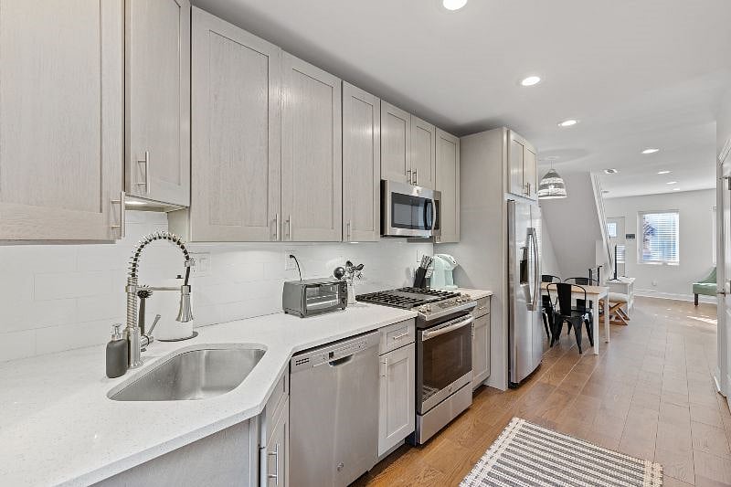 Furnished Finder property 603994_1 photo 7