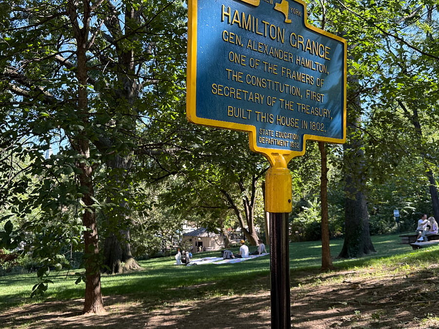 Alexander Hamilton's Home National Monument 5 minutes walk