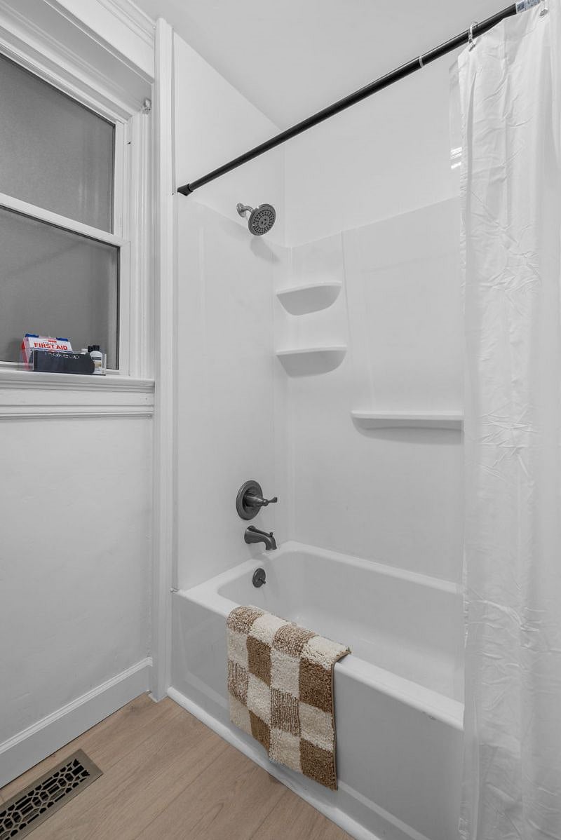 Furnished Finder property 604010_1 photo 11