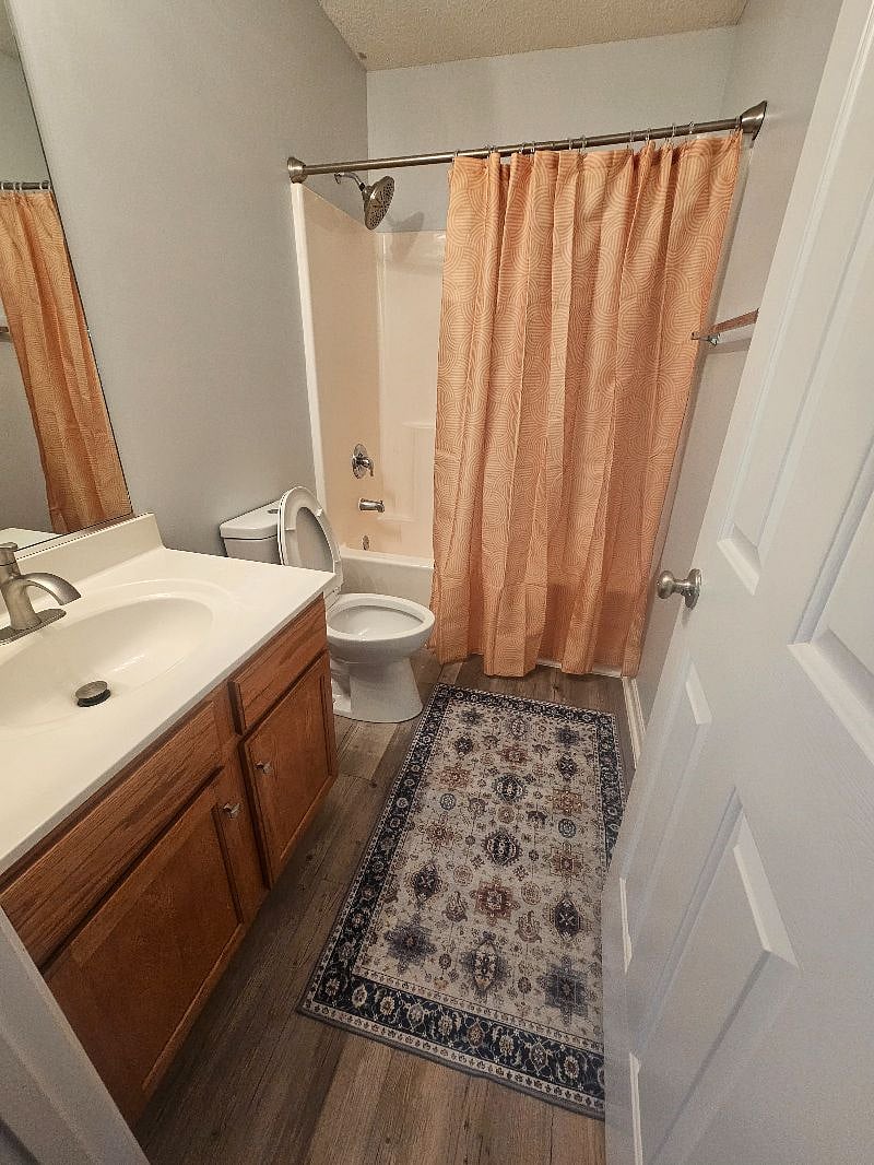 UPPER LEVEL BATH #2