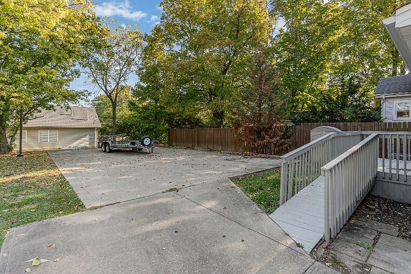 Furnished Finder property 604026_1 photo 11