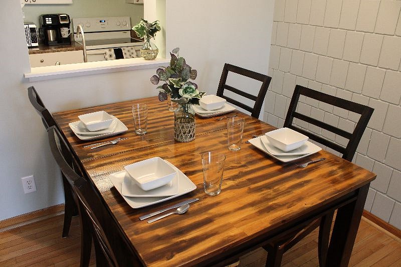 Furnished Finder property 604081_1 photo 3