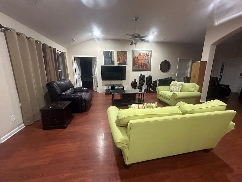 Furnished Finder property 604085_1 photo 3