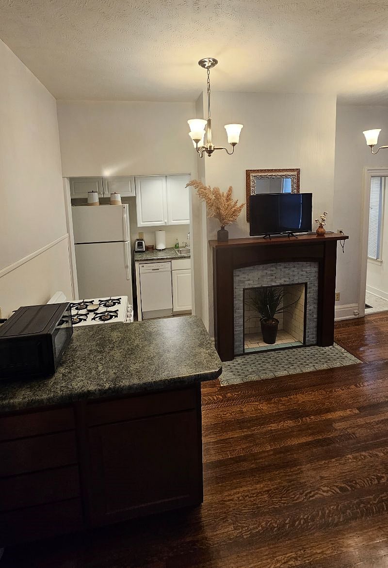 Furnished Finder property 604131_2 photo 5