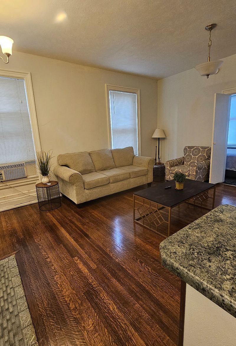 Furnished Finder property 604131_2 photo 7