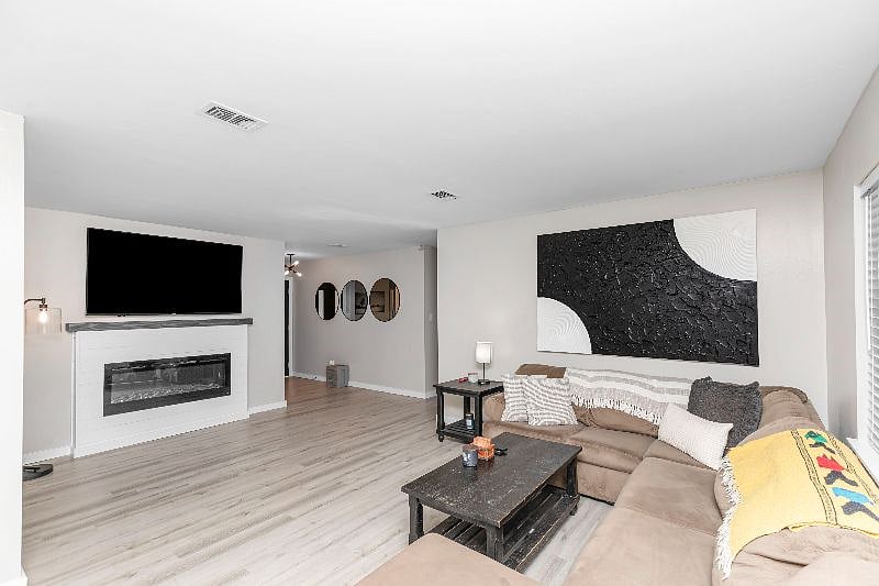 Furnished Finder property 604144_1 photo 4