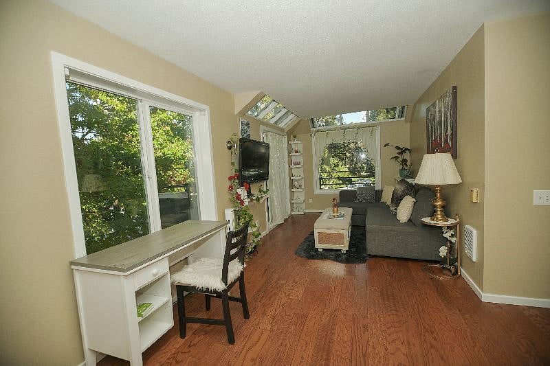 L shaped Balcony