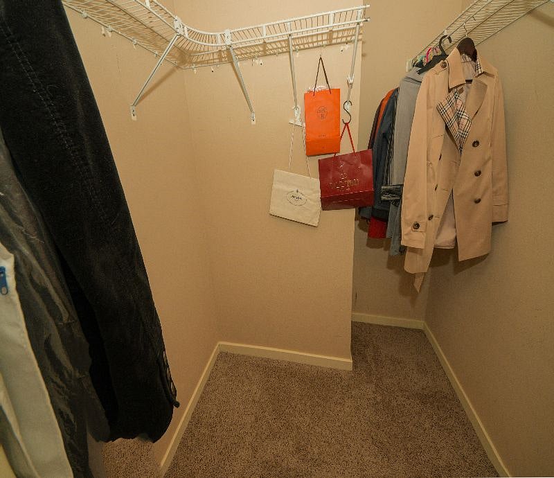 Walk in closet