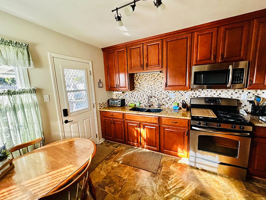 Furnished Finder property 604224_1 photo 8