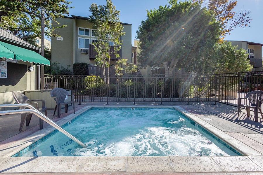 Furnished Finder property 604233_1 photo 30