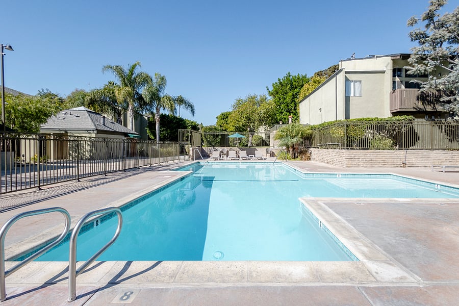 Furnished Finder property 604233_1 photo 31