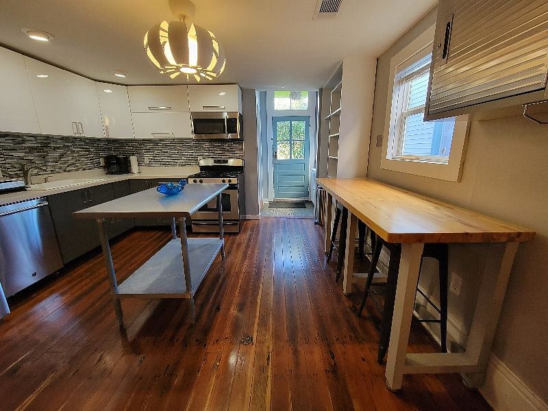 Furnished Finder property 604284_1 photo 17