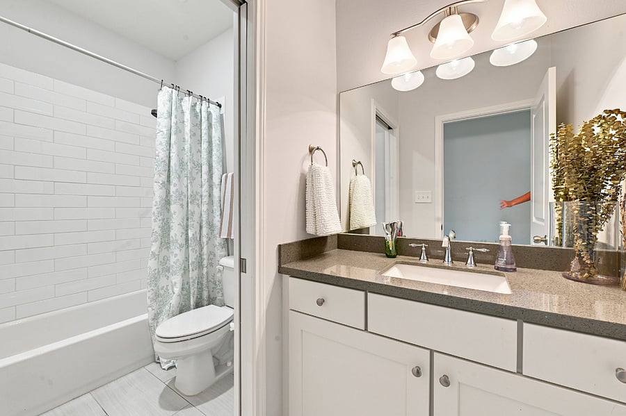 Furnished Finder property 604294_1 photo 17