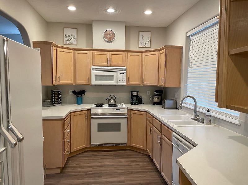 Furnished Finder property 604376_1 photo 3