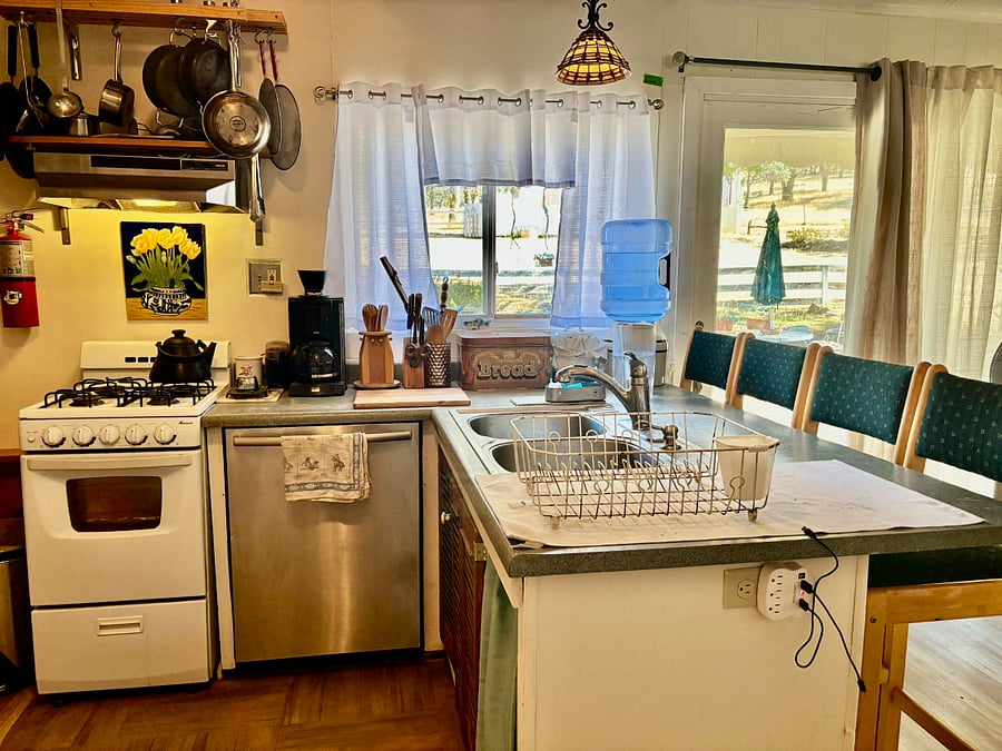 Fully equipped main kitchen for the main house