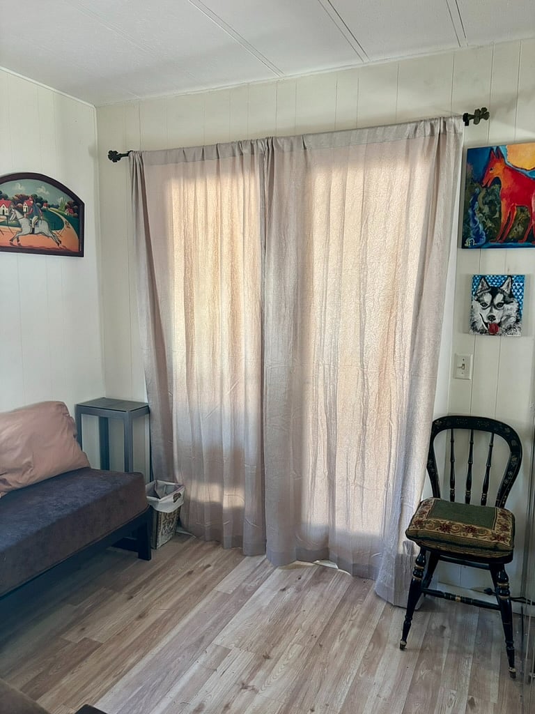 Private entrance into the Buddy Boudoir with in the in-law unit