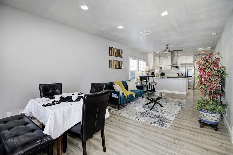 Bright and open concept! 