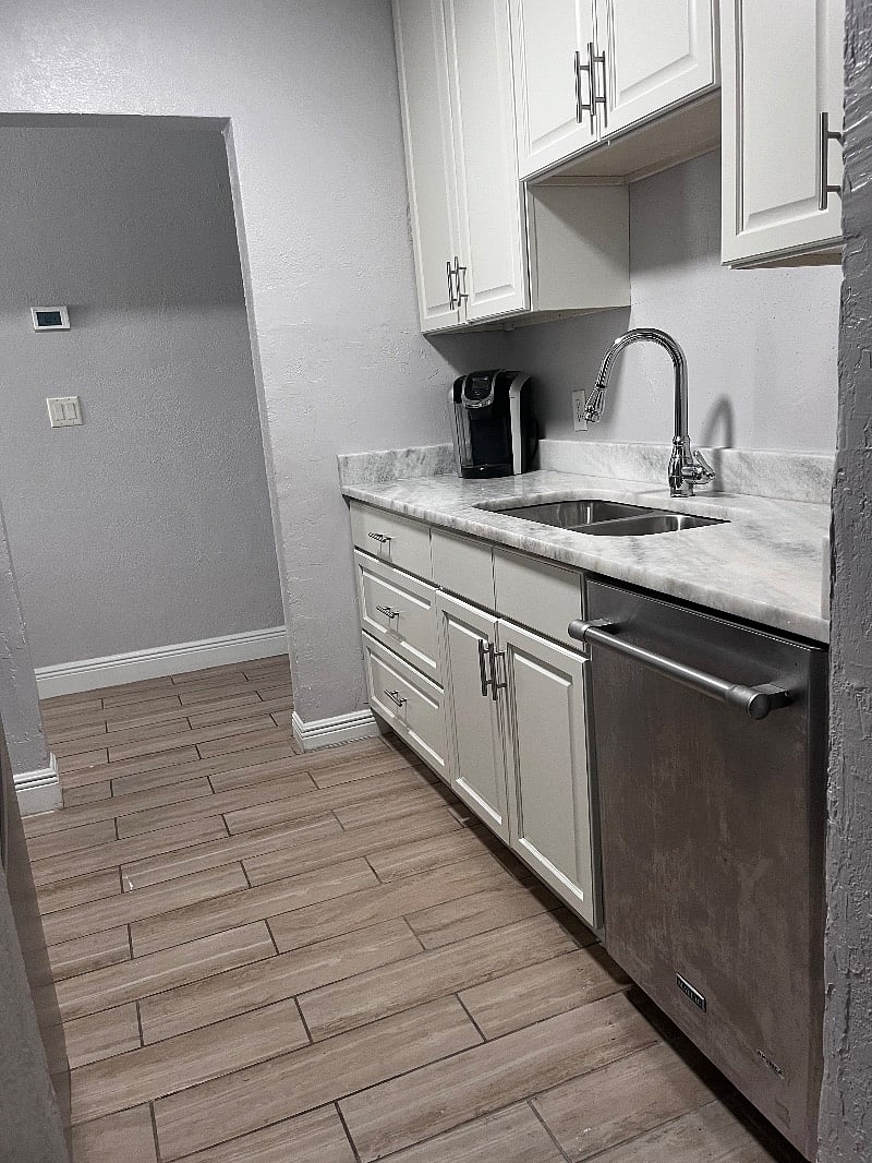 Furnished Finder property 604394_1 photo 17