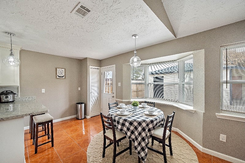 Furnished Finder property 604468_1 photo 3